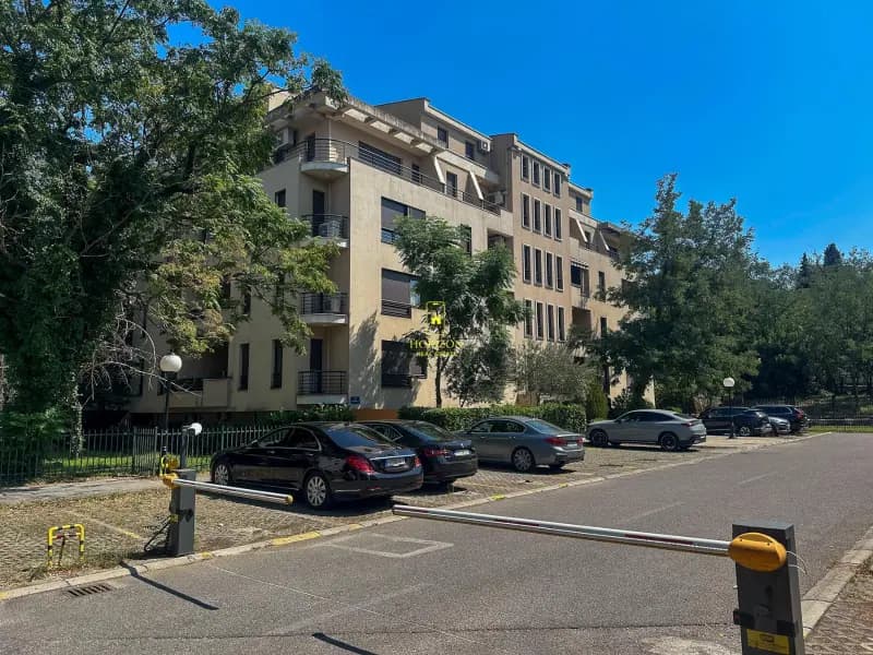 Penthouse 200m2, Preko Morače