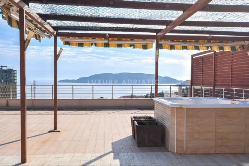 Büyük kapalı teraslı penthouse - Budva Bečići