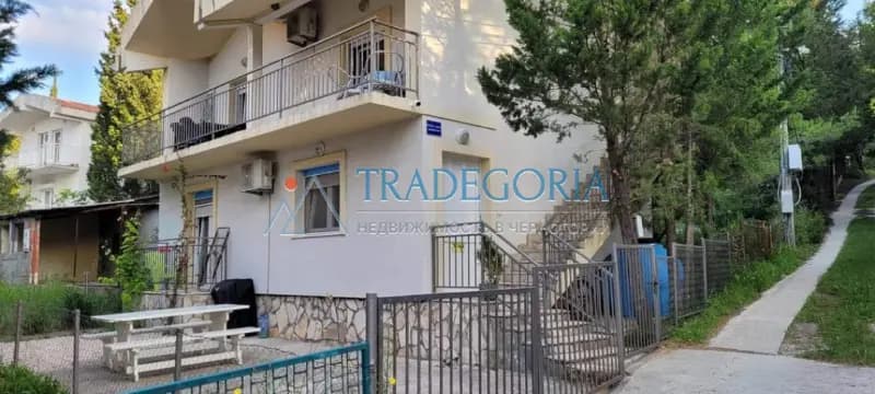 Dvospratna kuća u Zagradžu
