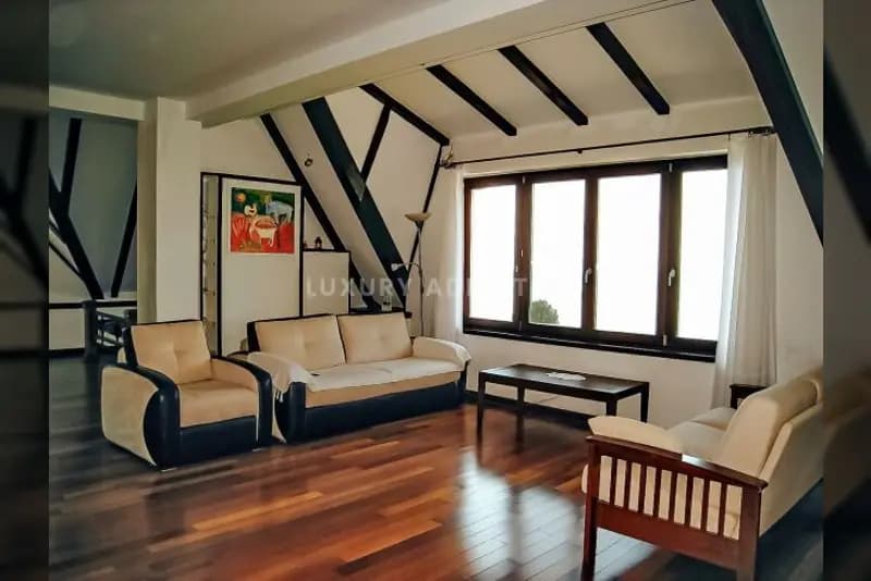 Budva Rivierası'nda sağlam villa - Rustovo