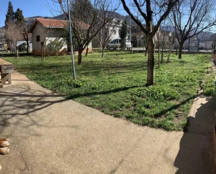 Prodaja, kuća, 360m², Outskirts, Podgorica
