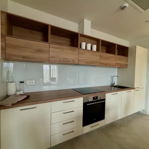 Luštica Bay – Verkauf einer Zweizimmerwohnung in Centrale