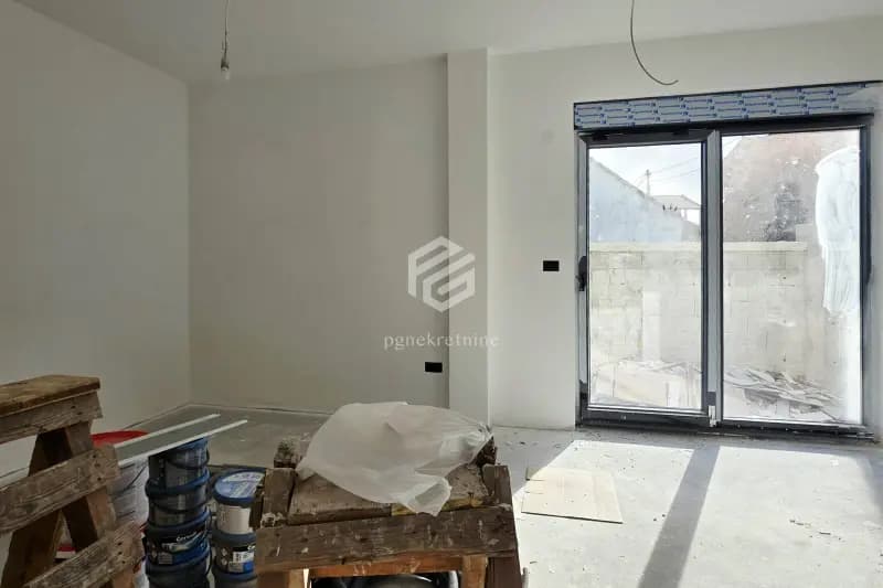 Studio apartment 29m2 + yard 50m2 + parking, Dalmatinska – Podgorica