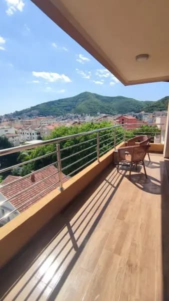 Budva'da üç odalı daire 85 m2 – Zlatibor yerleşim bölgesi