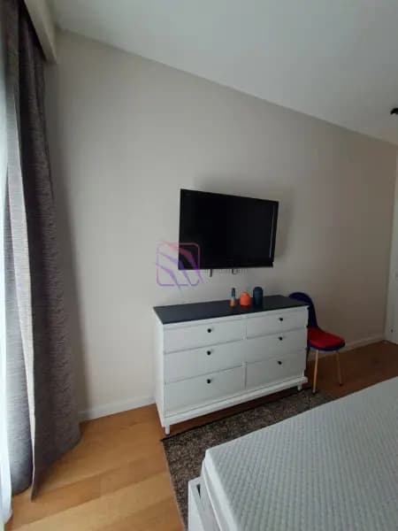 Оренда, двокімнатна квартира, 77м², Подгориця
