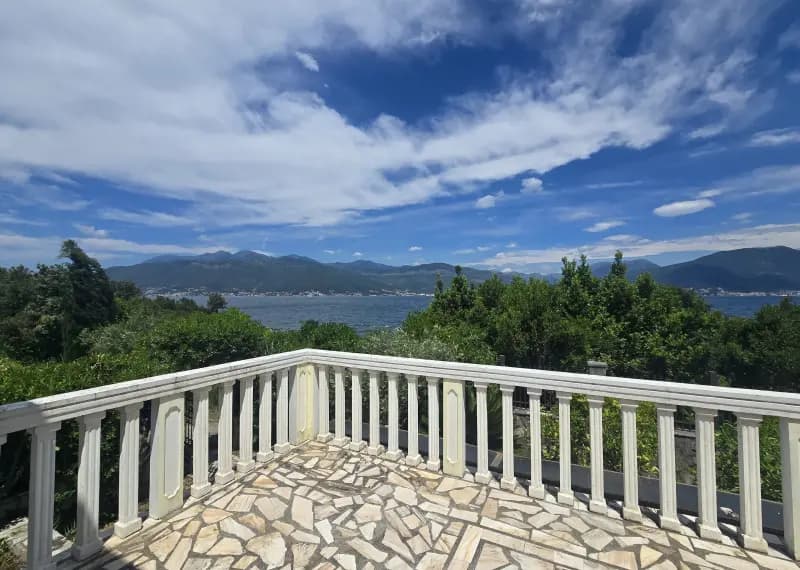 House on the Luštica Peninsula - right by the sea