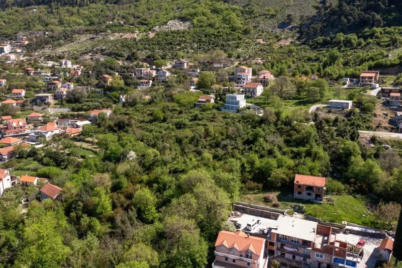 İnşaat arsası 13000m2, Kotor