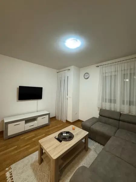 Оренда, однокімнатна квартира, 45м², Сіті Кварт, Подгориця