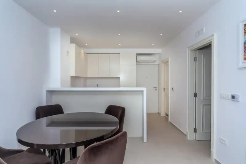 Оренда, однокімнатна квартира, 54м², Будва