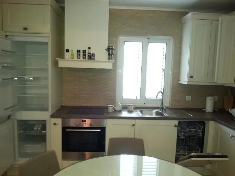 Продаж, трикімнатна квартира, 80м², Будва