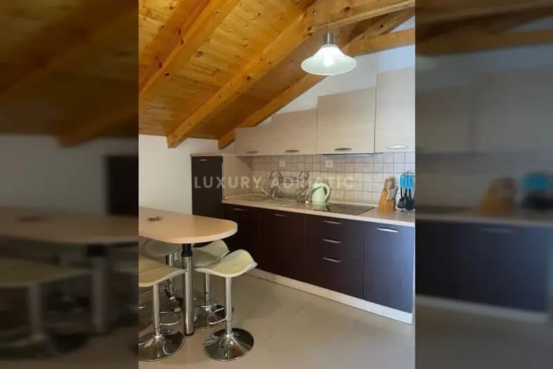 Deniz manzaralı apartman evi - Herceg Novi