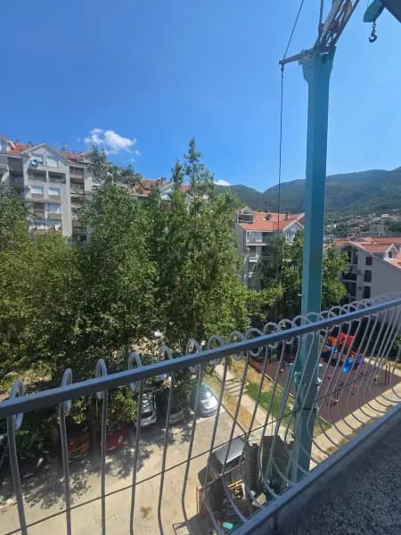 Tivat merkezinde 34 m2 stüdyo - asansör