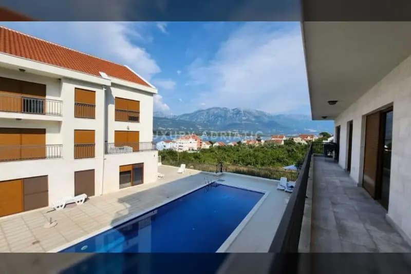 Havuzlu komplekste yeni daire, Luštica yarımadası