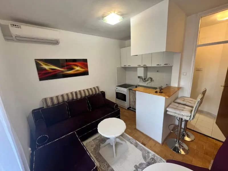 Vermietung, Einzimmerwohnung, 35m², Stari Aerodrom, Podgorica