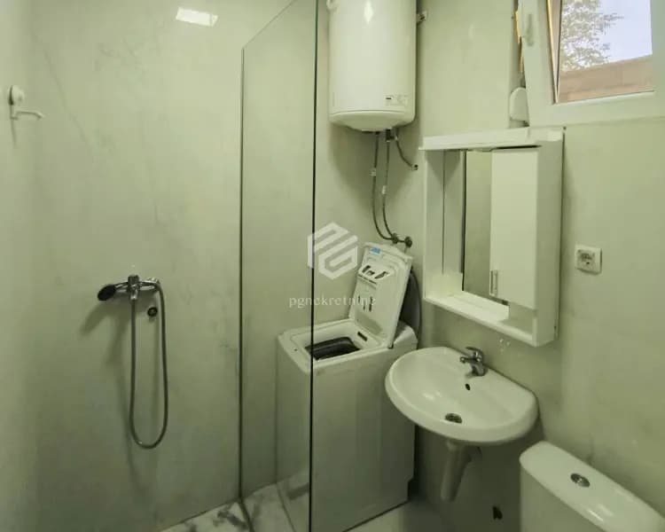 Studio apartment 28m2 + yard 12m2 + parking, Krivi most – Podgorica
