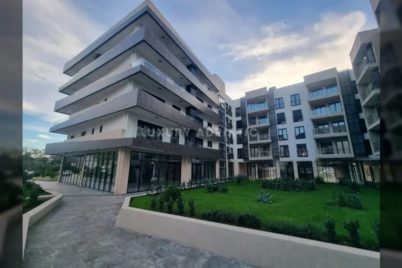 Однокімнатна квартира в Sears Residences, Тиват
