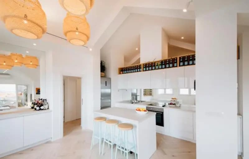 Deniz manzaralı penthouse, Tivat'ın tam merkezinde.