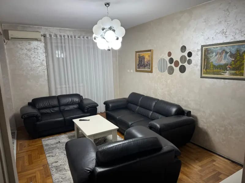 Оренда, двокімнатна квартира, 80м², Старий Аеродром, Подгориця