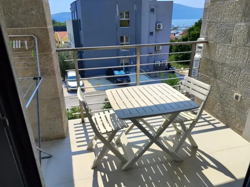 Satılık, tek odalı daire, 43m², Pod Kuk, Tivat