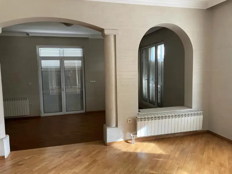 Prodaja, kuća, 254m², Tolosi, Podgorica