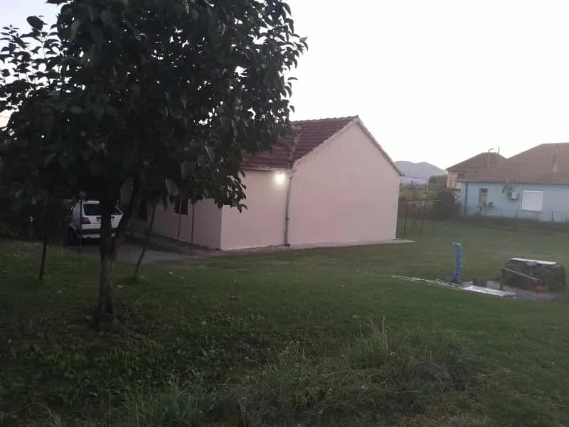 Prodaja, kuća, 150m², Golubovtsy, Podgorica