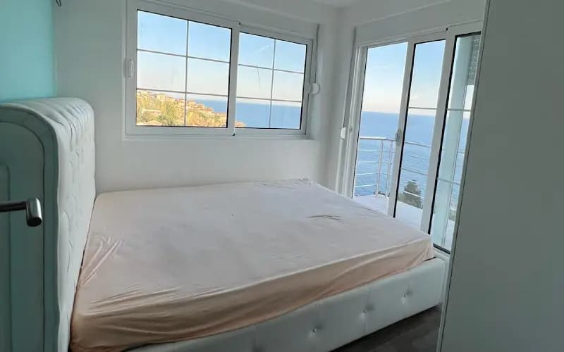 Ein Haus mit 12 Schlafzimmern im Viertel Liman II in Ulcinj.