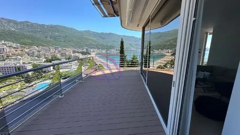 For sale, three-bedroom apartment, 198m², Dukley Gardens, Budva