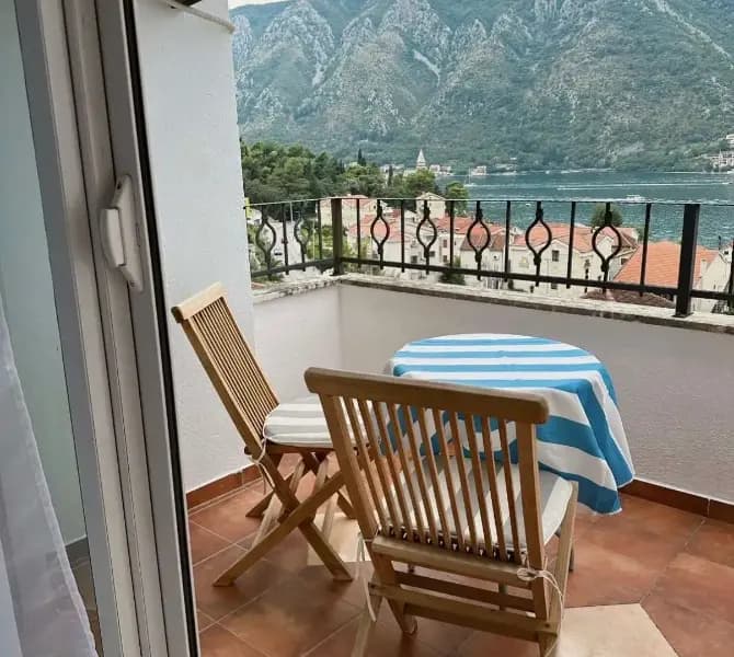 For Rent, one-bedroom apartment, 60m², Dobrota, Kotor