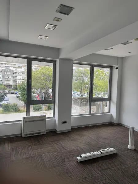 Business premises with garage – Bulevar G. Washingtona, Podgorica