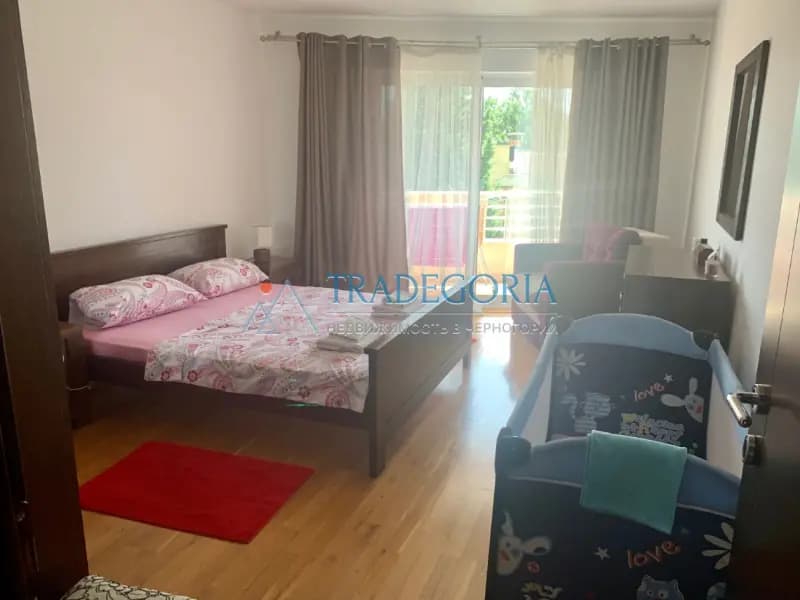 Rozmarin Kompleksi, Petrovac'ta geniş iki odalı daire.