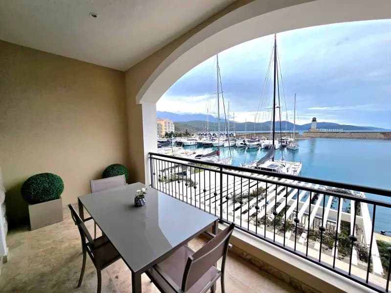 Marina Village Luštica Bay – Studio. 1. Linie vom Meer!