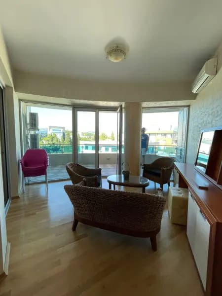 Продаж, двокімнатна квартира, 100м², Подгориця