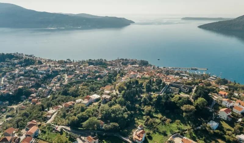 Herceg Novi, Topla – Satılık imarlı arsalar