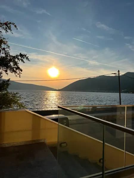 Satılık, bir odalı Daire, 64m², Donja Lastva, Tivat