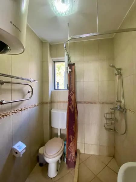 Izdavanje, kuća, 150m², Kruce, Ulcinj