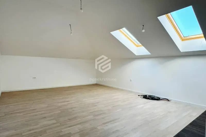 50m2 tek odalı daire + otopark, Tološi – Podgorica