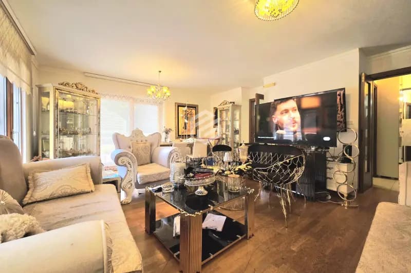 Üç odalı daire 120m2 + garaj + otopark, Tološka šuma – Podgorica