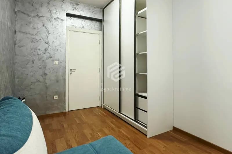 Dvosoban lux stan 70m2 + parking, Zabjelo – Podgorica
