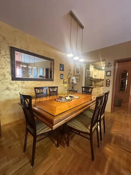 107m2, iki odalı daire, Zabjelska Vektra