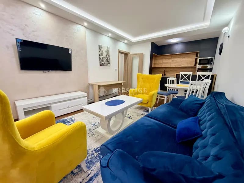 Izdavanje, dvosoban Stan, 70m², Master Kvart, Podgorica