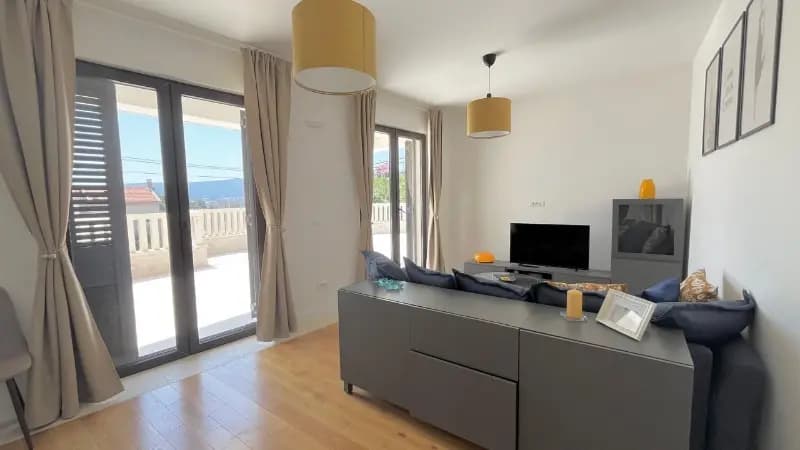 Satılık, tek odalı Daire, 72m², Tivat