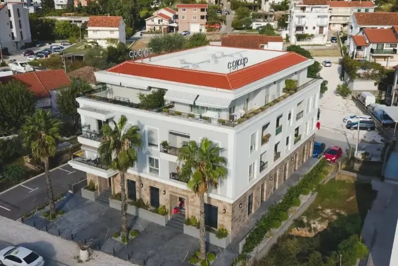 Mobilyalı bir odalı daire Tivat'ta - CGroup