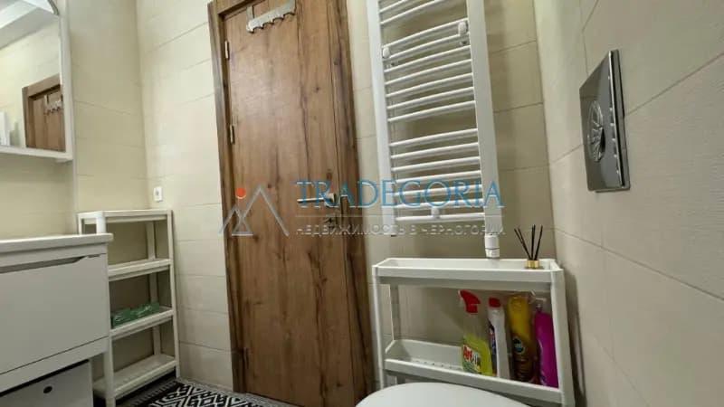 Deniz manzaralı daire, rekreasyon alanı ve arazi ile birlikte