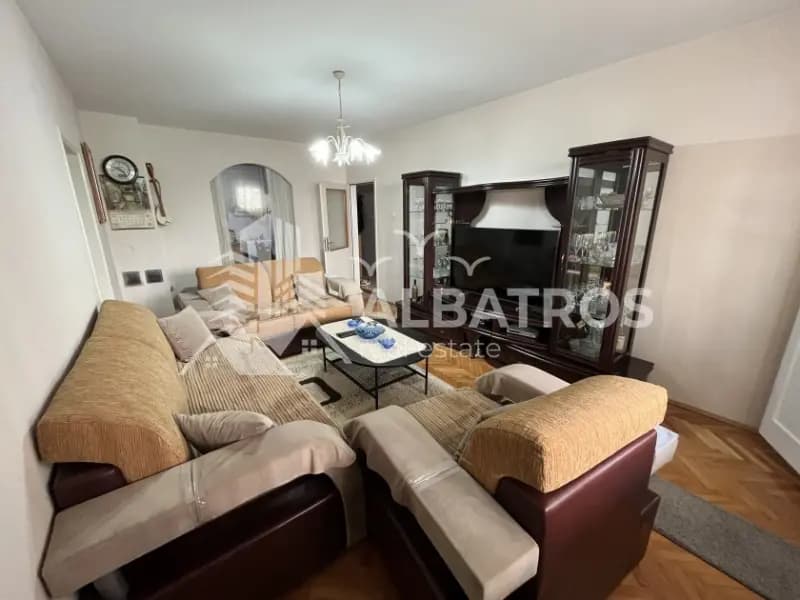Three-room apartment of 105m2 for sale in the center of Bar