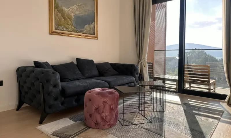 Продаж, однокімнатна квартира, 56м², Тіват