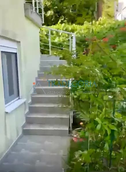 Trospratna kuća sa dva stana u Utjehi, Crna Gora - 120.000 evra