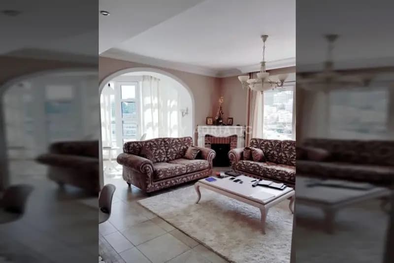 Bečići'de Splendida'nın yanında üç odalı daire