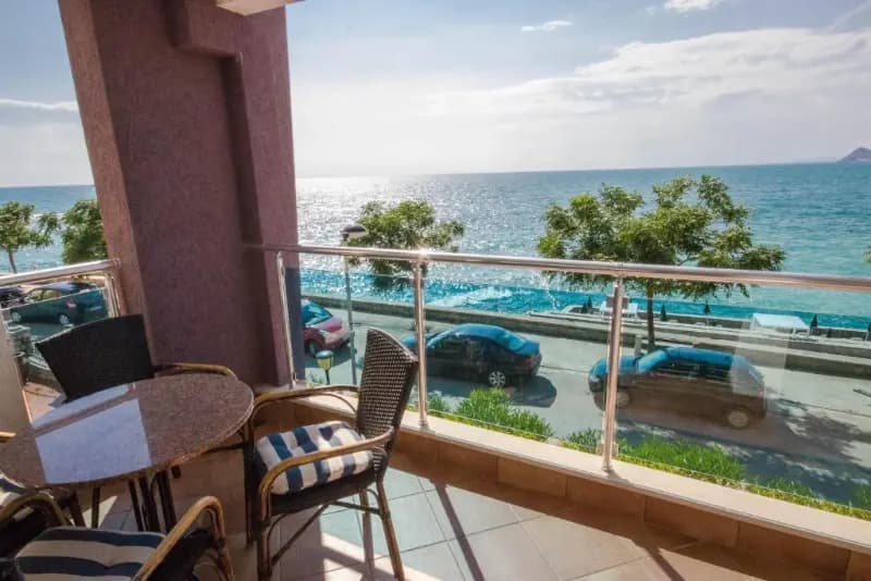 One-bedroom apartment in Dobra Voda in Bar