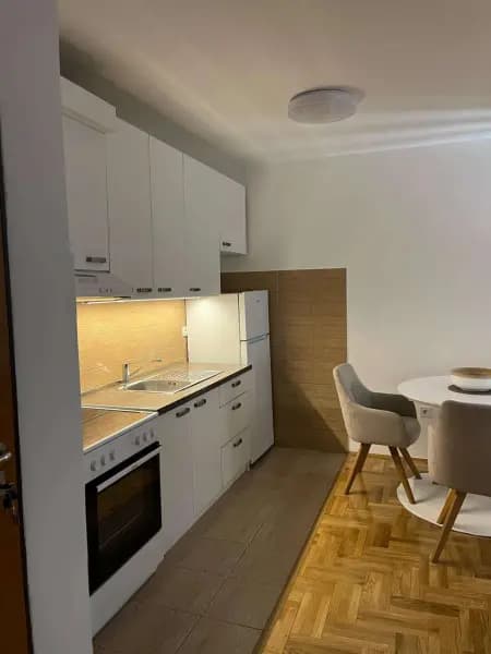 Оренда, однокімнатна квартира, 40м², Сіті Кварт, Подгориця