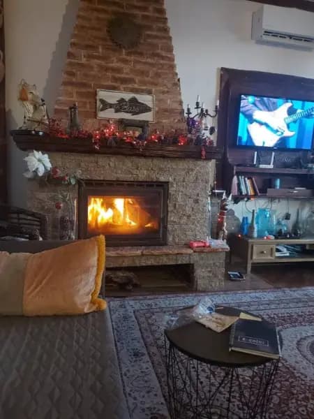 Izdavanje, kuća, 210m², Kruce, Ulcinj